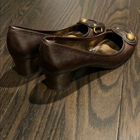 Excellent condition Coach Heels - Picture 2 of 5